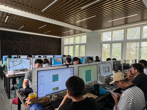 学雕刻师资力量最关键