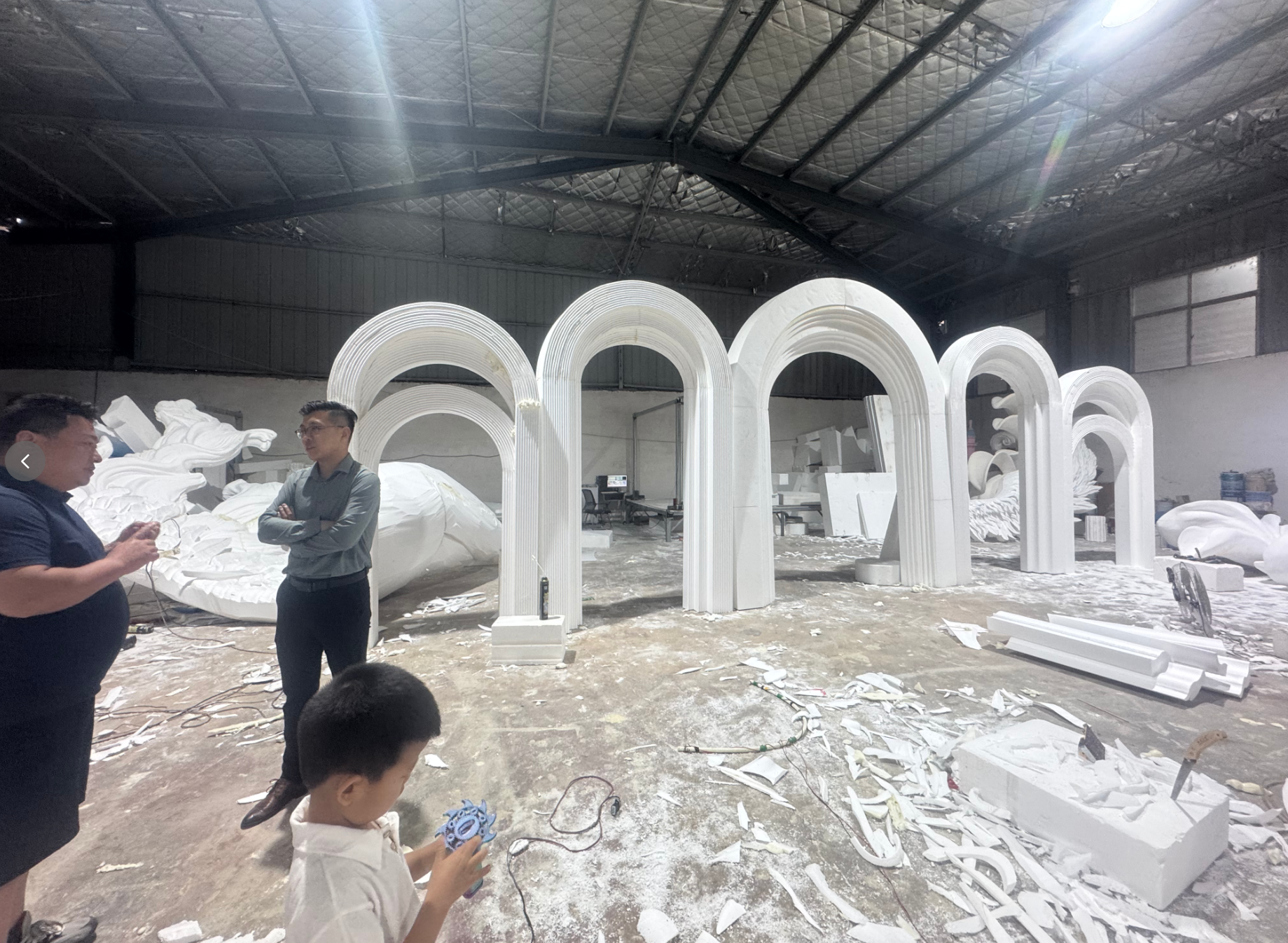 校内产教研一体（非外借场景拍摄）