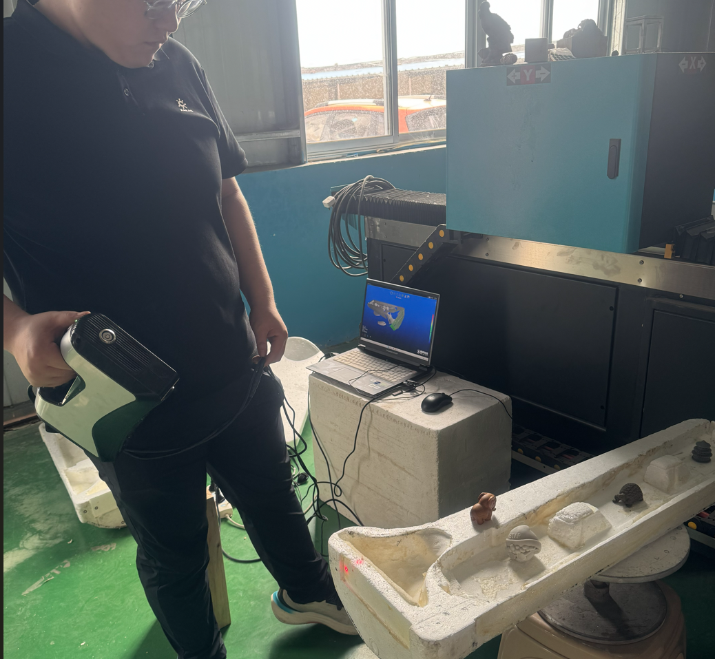 校内产教研一体（非外借场景拍摄）