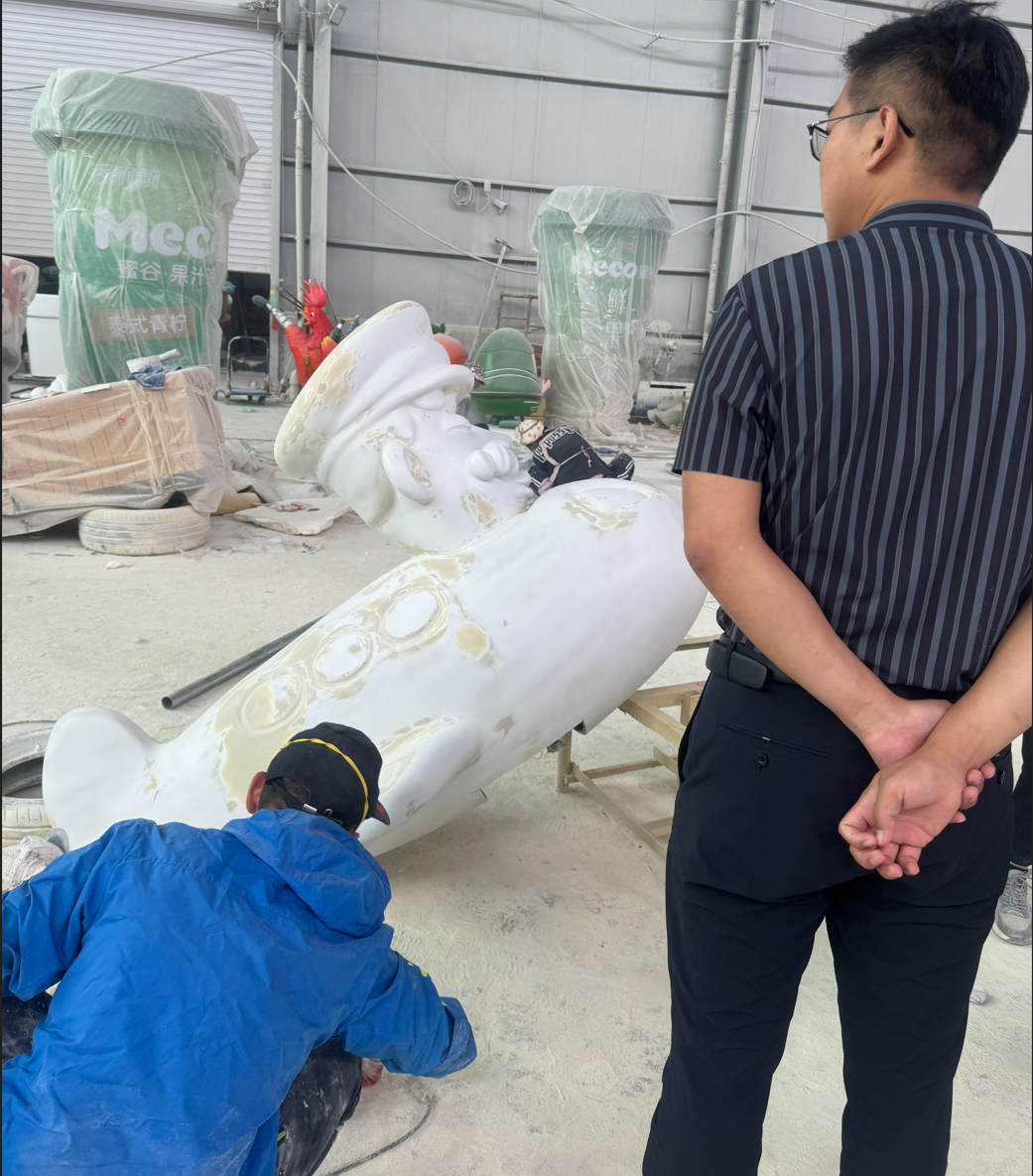 校内产教研一体（非外借场景拍摄）